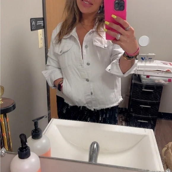 Custom painted white denim size medium Jean jacket “ - Picture 10 of 16